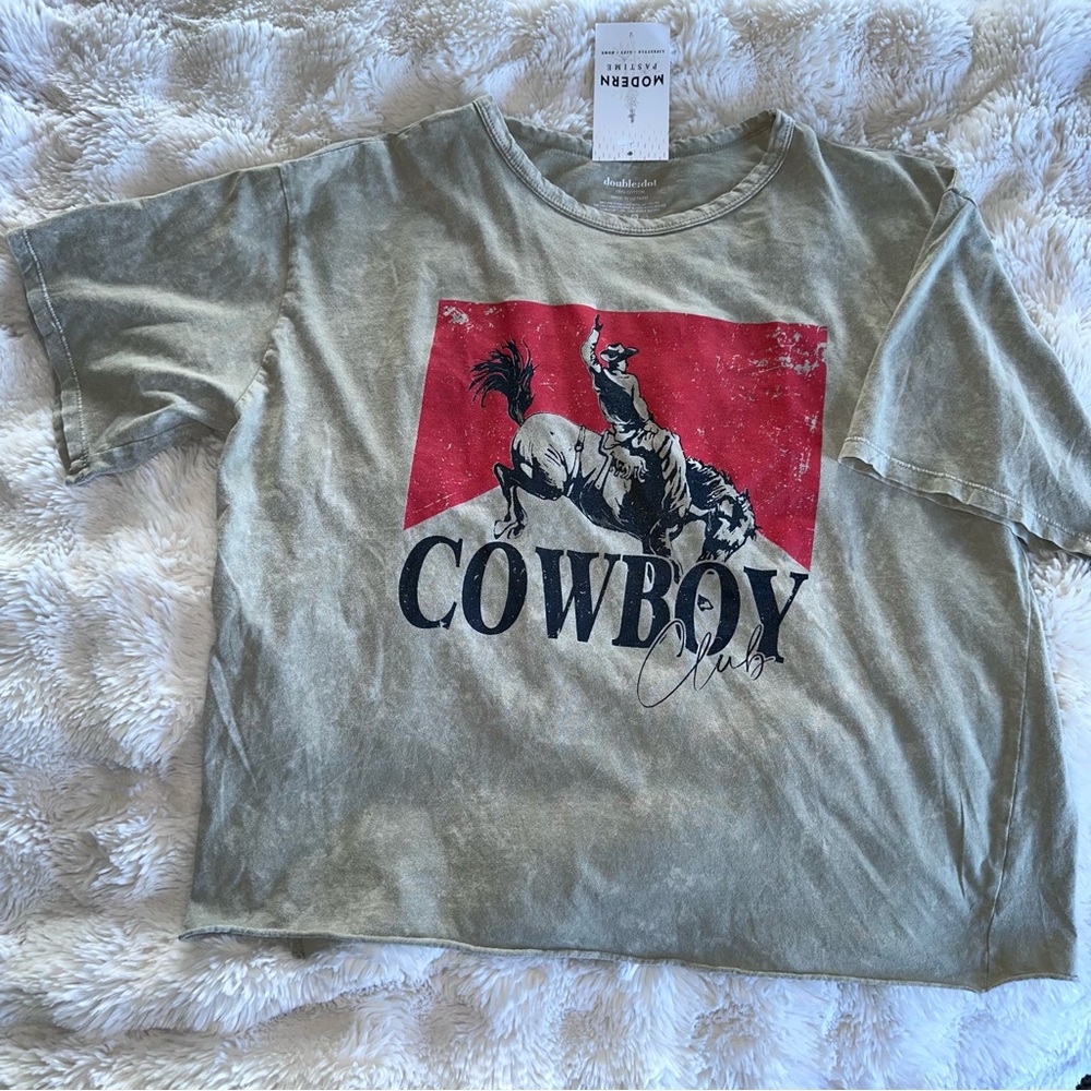 NEW Cowboy Club Boxy T Shirt Graphic Tee Bucking Bronco {Medium}